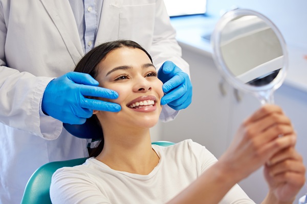Factors To Consider When Choosing A Cosmetic Dentist